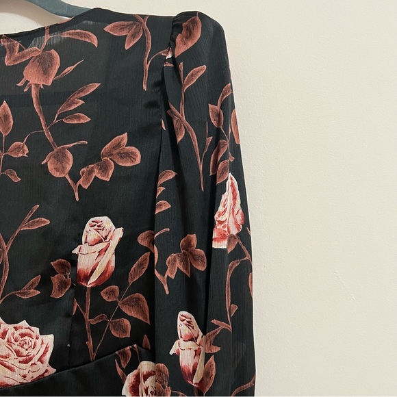 Rose printed Chiffon blouse in black with pink roses in a size US S- Zara - Picture 6 of 9